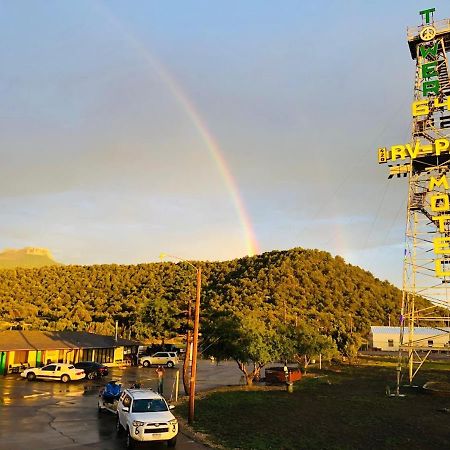 Tower 64 Motel & Rv Тринидад Экстерьер фото